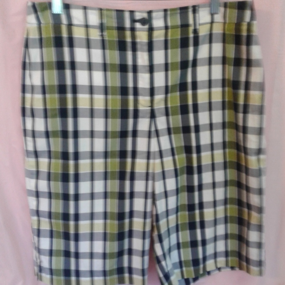 🌼🌴 Anne Klein Women's Shorts 🌴